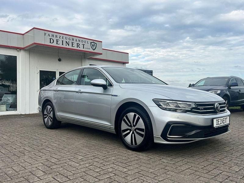 Silber Gebraucht 2020 VW Passat GTE Limousine | 20.899 € (Guter Preis) - Bild 1/4