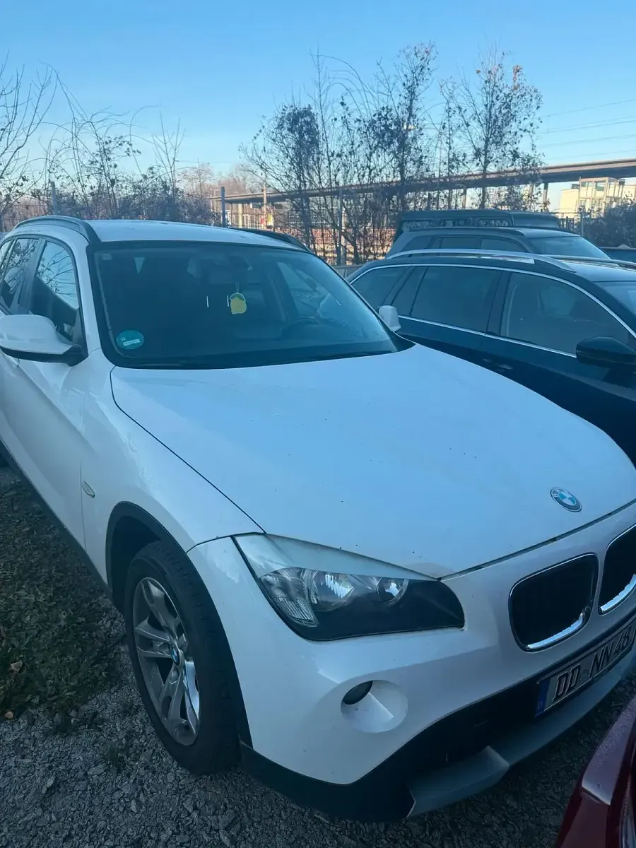Gebraucht BMW X1 143 PS (105 kW) 2011 Weiß SUV