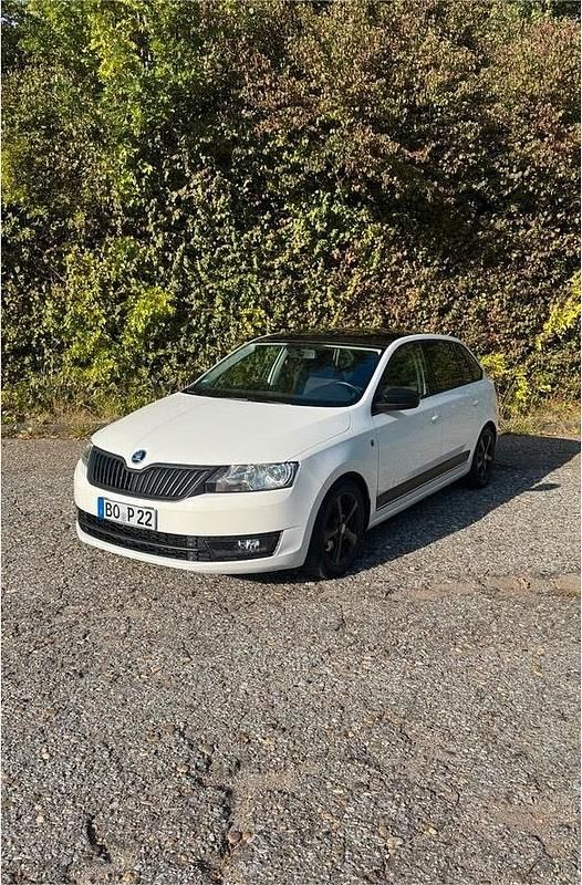 Weiß Gebraucht 2014 Skoda Rapid Ambition Limousine | 7.999 € (Fairer Preis) - Bild 1/4