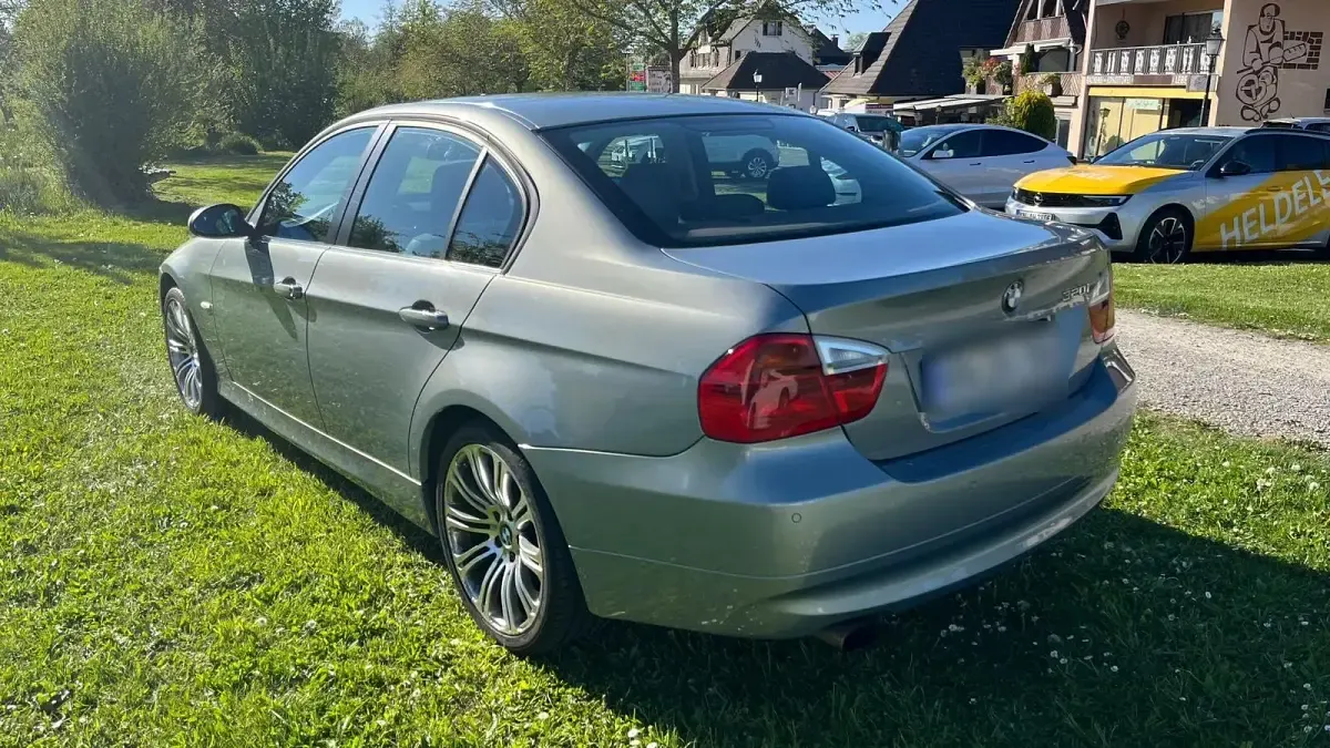 Second-hand BMW 320 150 CP (110 kW) 2005 Berlinǎ