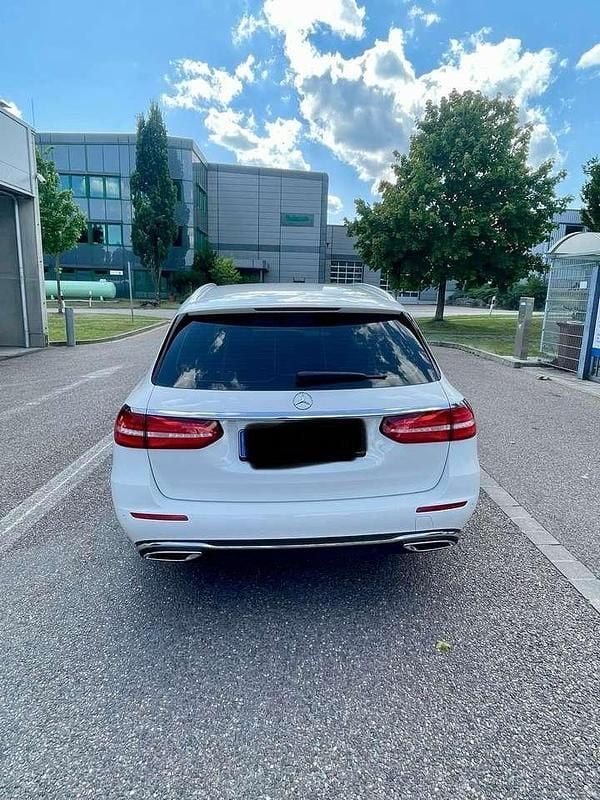 Gebraucht 2020 Mercedes E400 AMG line Kombi | 31.500 € (Superpreis) - Bild 1/4