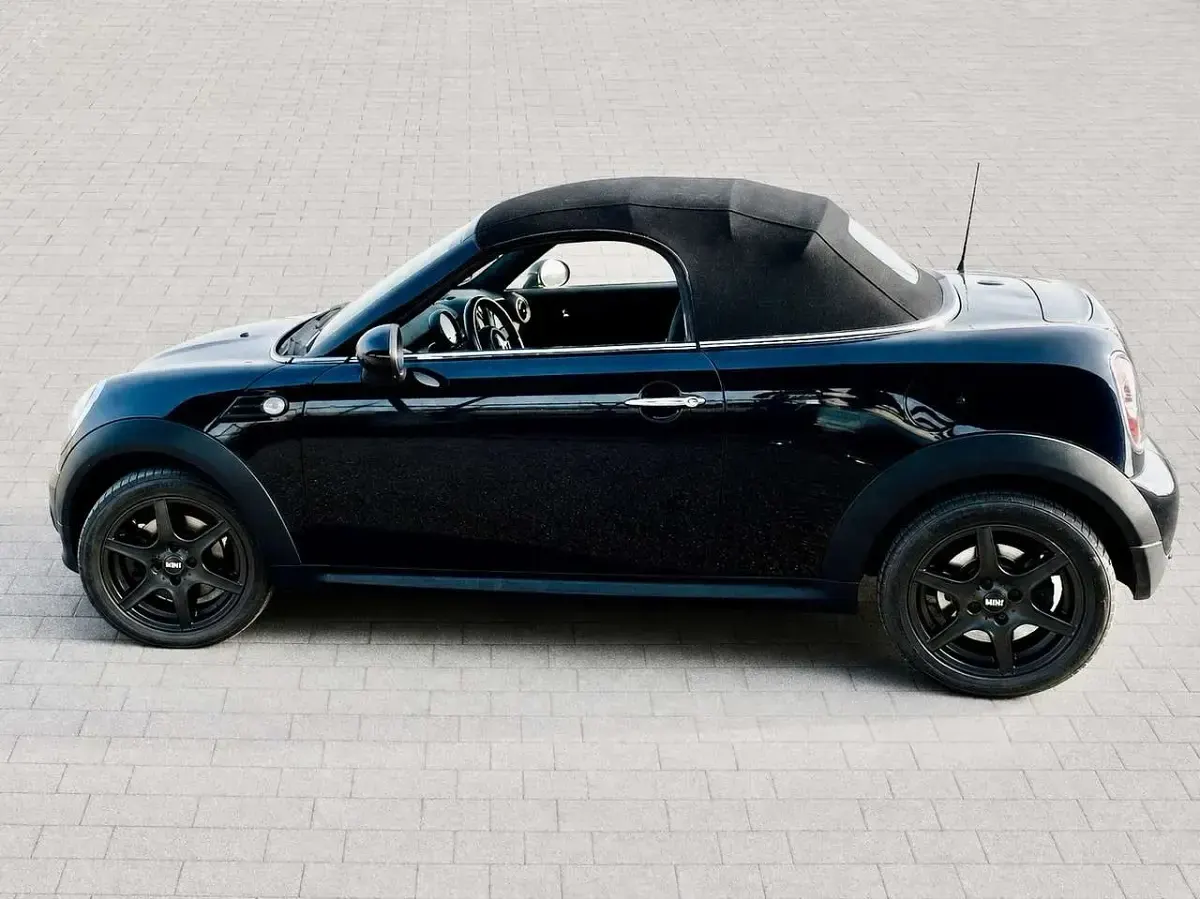 Second-hand Mini Cooper Cabriolet 122 CP (89 kW) 2012 Negru Cabrio