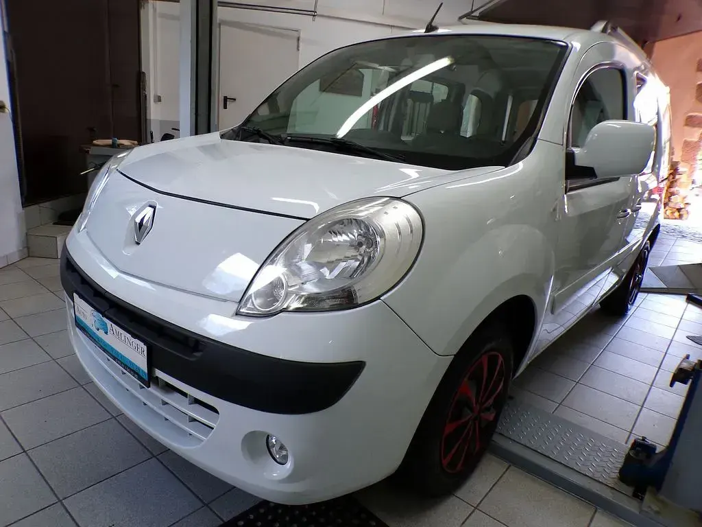 Gebraucht Renault Kangoo 106 PS (77 kW) 2012 Weiß Van / Kleinbus