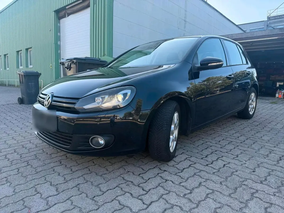 Gebraucht VW Golf VI 122 PS (89 kW) 2010 Schwarz Limousine
