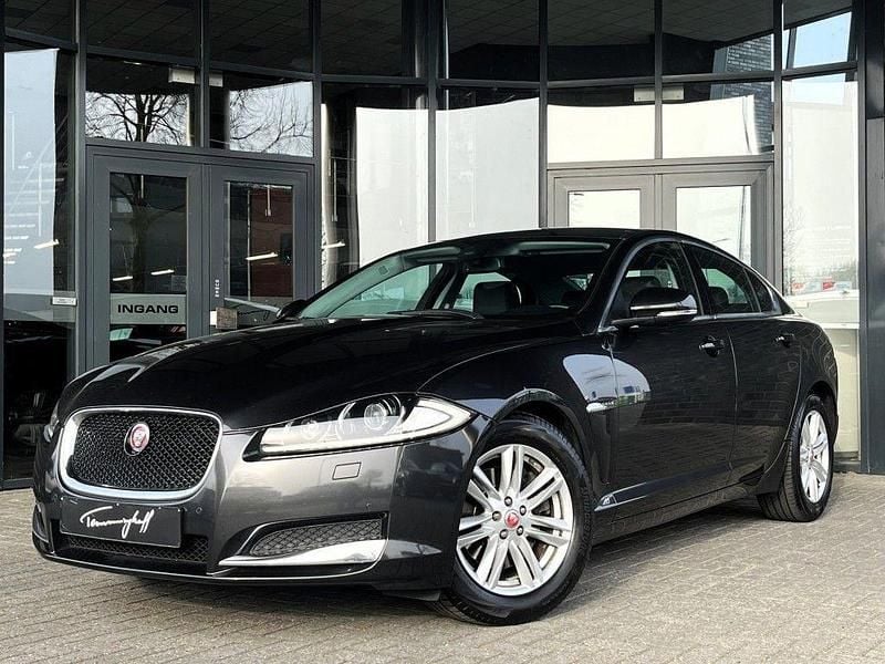 Gebraucht Jaguar XF 163 PS (119 kW) 2014 Grau Limousine