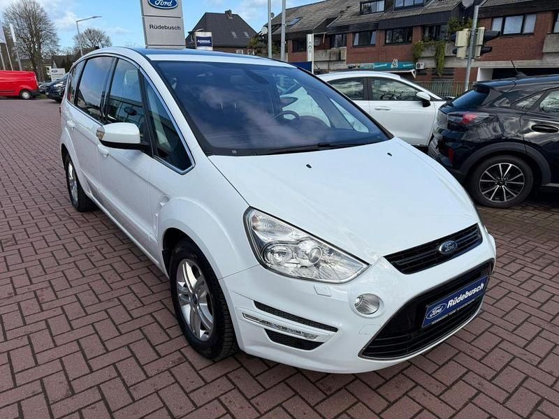 Gebraucht Ford S-MAX Titanium 140 PS (102 kW) 2013 Weiß Van / Kleinbus