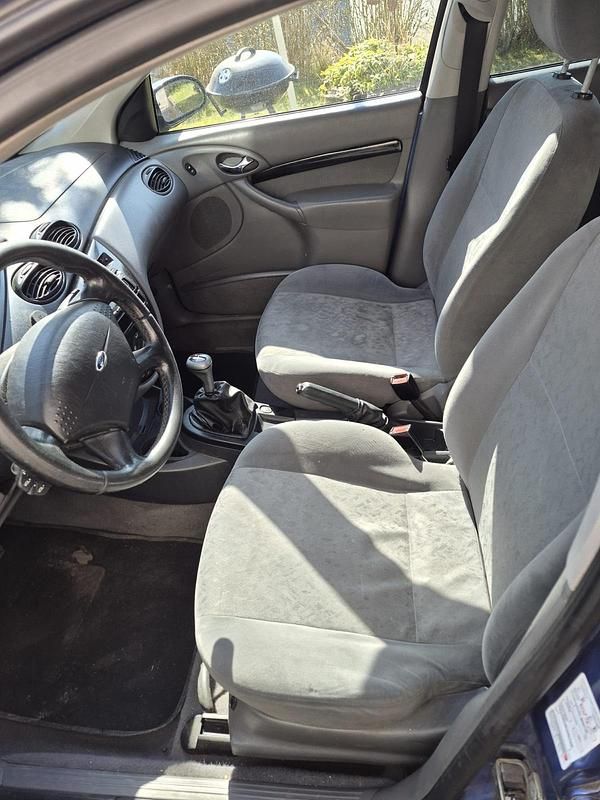 Gebraucht Ford Focus 115 PS (84 kW) 1999 Blau Kombi