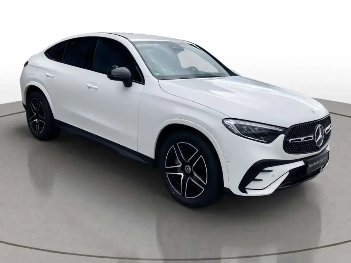 Gebraucht Mercedes GLC220 AMG line 197 PS (144 kW) 2025 Unilack polarweiß SUV