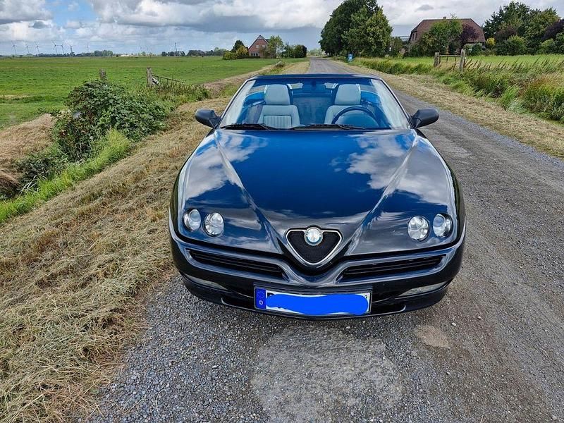 Gebraucht Alfa Romeo Spider 150 PS (110 kW) 2001 Schwarz Cabrio