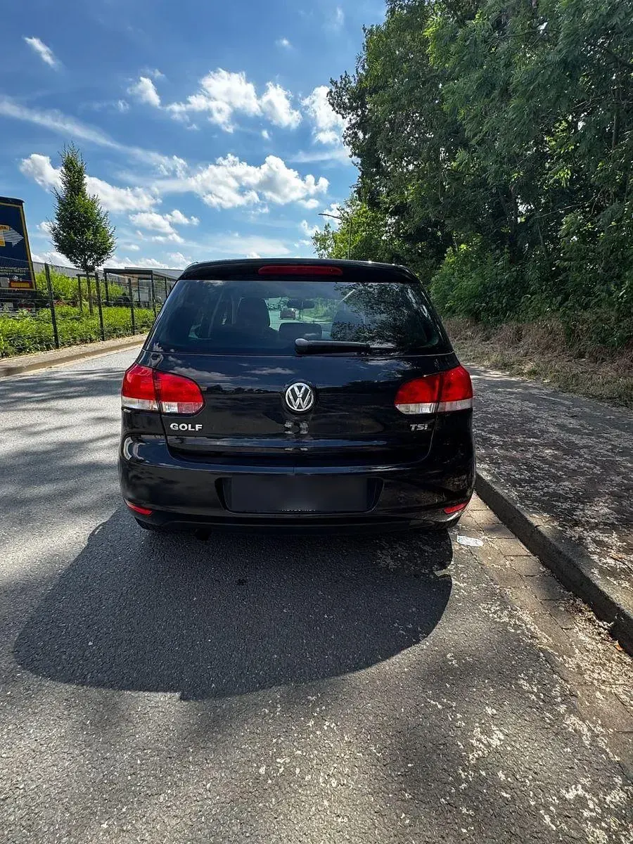 Gebraucht VW Golf VI Style 105 PS (77 kW) 2011 Schwarz Kleinwagen