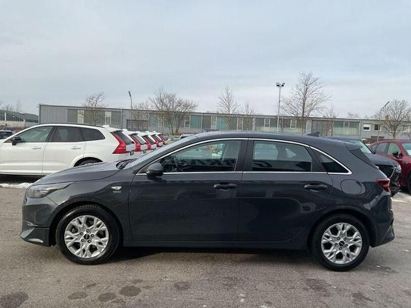 Gebraucht Kia Ceed Vision 120 PS (88 kW) 2023 Schwarz Kleinwagen