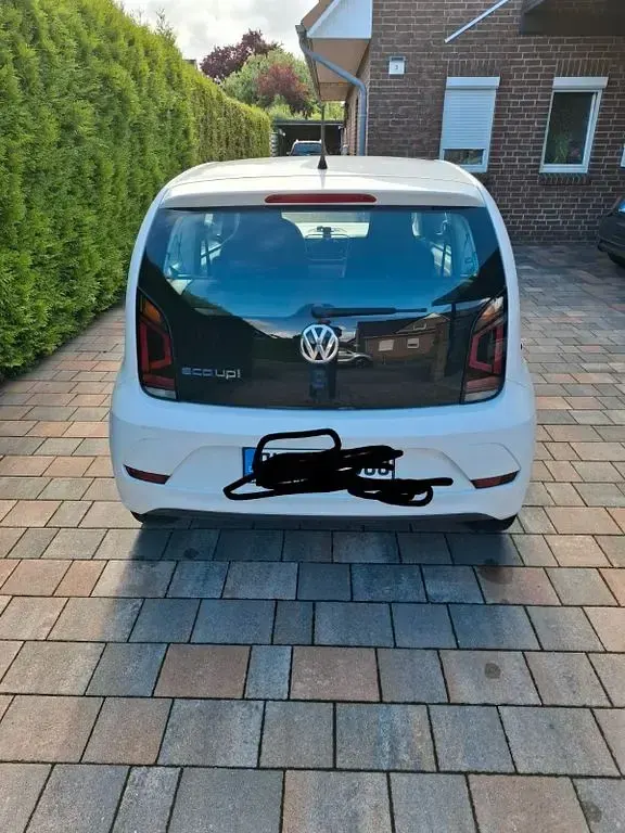 Gebraucht VW up! 68 PS (50 kW) 2016 Weiß Kleinwagen