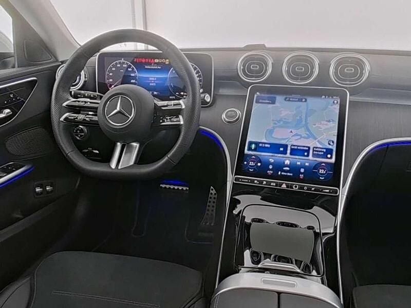 Gebraucht Mercedes C300e Premium 313 PS (230 kW) 2025 Unilack polarweiß Kombi