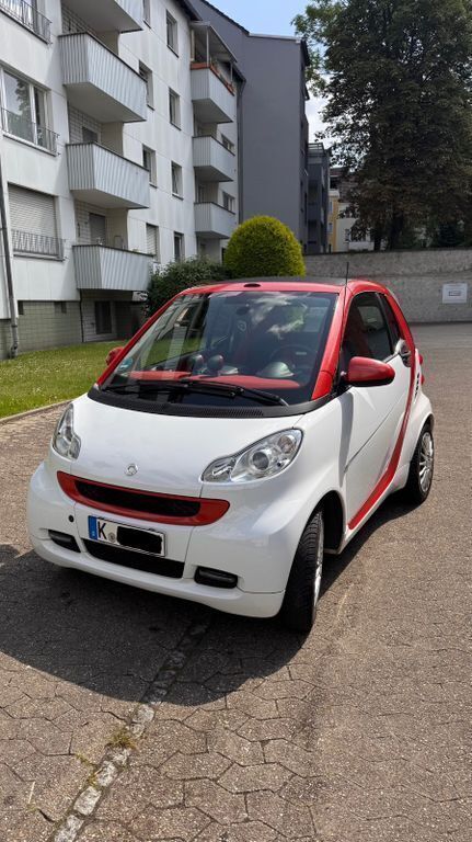 Weiß Gebraucht 2010 Smart ForTwo Cabrio Cabrio | 8.799 € (Teuer) - Bild 1/4