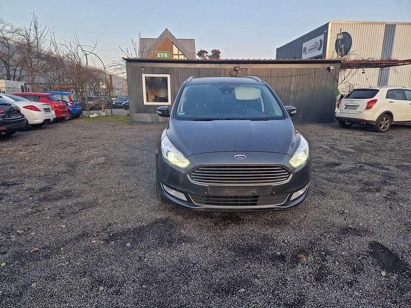 Gebraucht Ford Galaxy Titanium 239 PS (175 kW) 2018 Magneticgrau (metallic) Van / Kleinbus