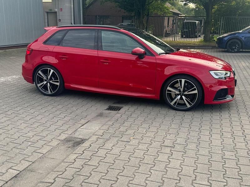 Rot Gebraucht 2020 Audi RS3 Sport Limousine | 45.000 € (Guter Preis) - Bild 1/4