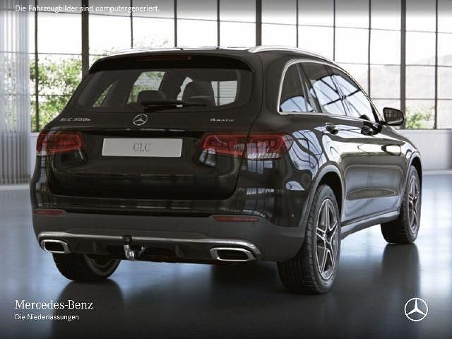 Gebraucht Mercedes GLC300e 320 PS (235 kW) 2021