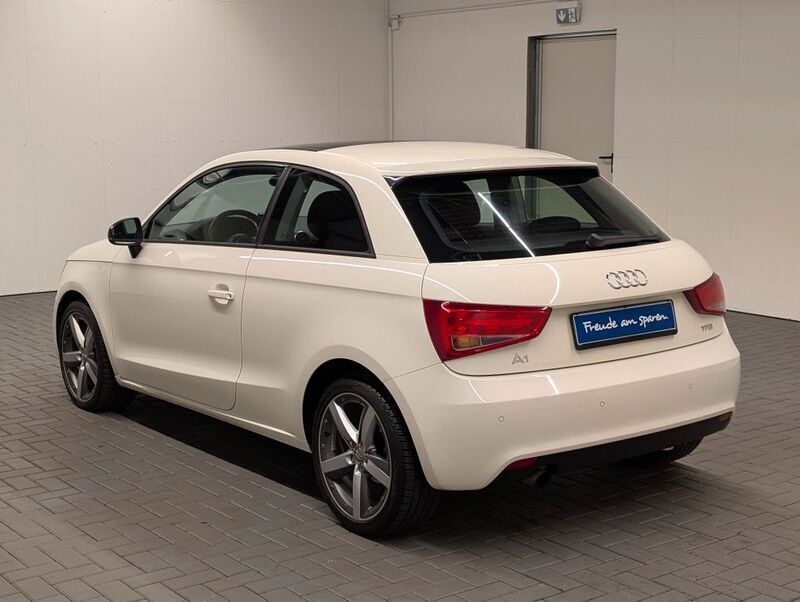 Second-hand Audi A1 Ambiente 86 CP (63 kW) 2011 Alb Hatchback