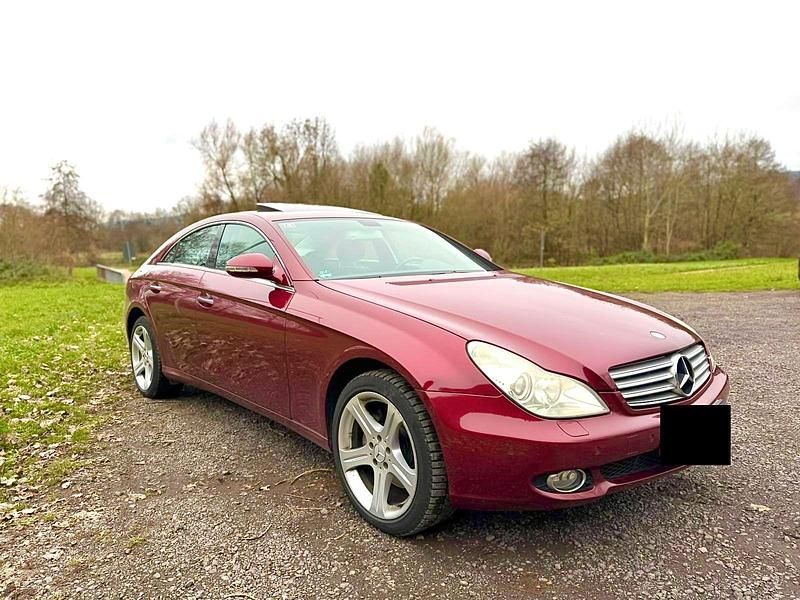 Rot Gebraucht 2005 Mercedes CLS350 Coupé | 7.200 € (Fairer Preis) - Bild 1/4