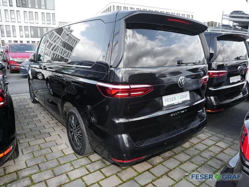 Gebraucht VW Multivan Basis 150 PS (110 kW) 2022 Deep black perleffekt Van