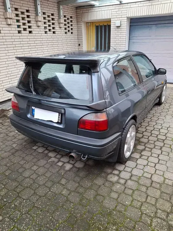 Gebraucht Nissan Sunny 220 PS (161 kW) 1992 Grau Limousine