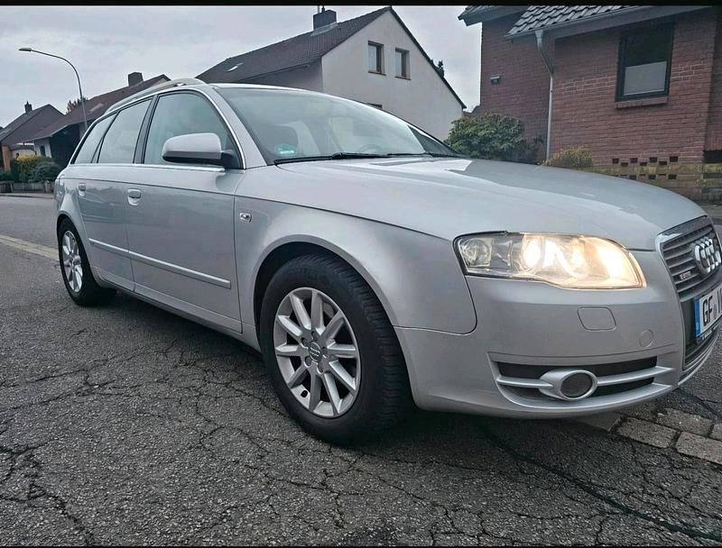 Silber Gebraucht 2007 Audi A4 S-Line Kombi | 4.500 € (Etwas zu teuer) - Bild 1/4