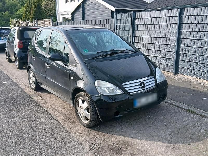 Second-hand Mercedes A160 1999 Negru Hatchback