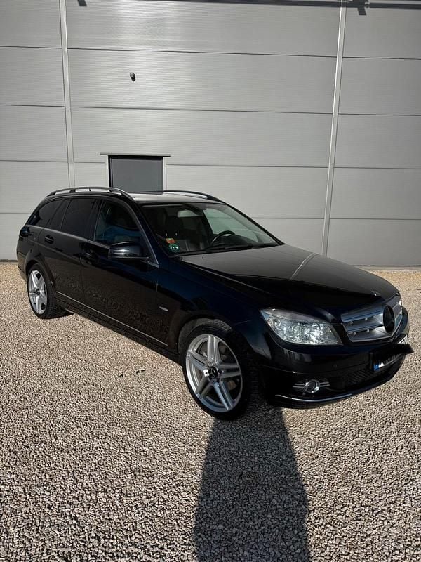 Gebraucht Mercedes C200 136 PS (100 kW) 2010 Schwarz Kombi