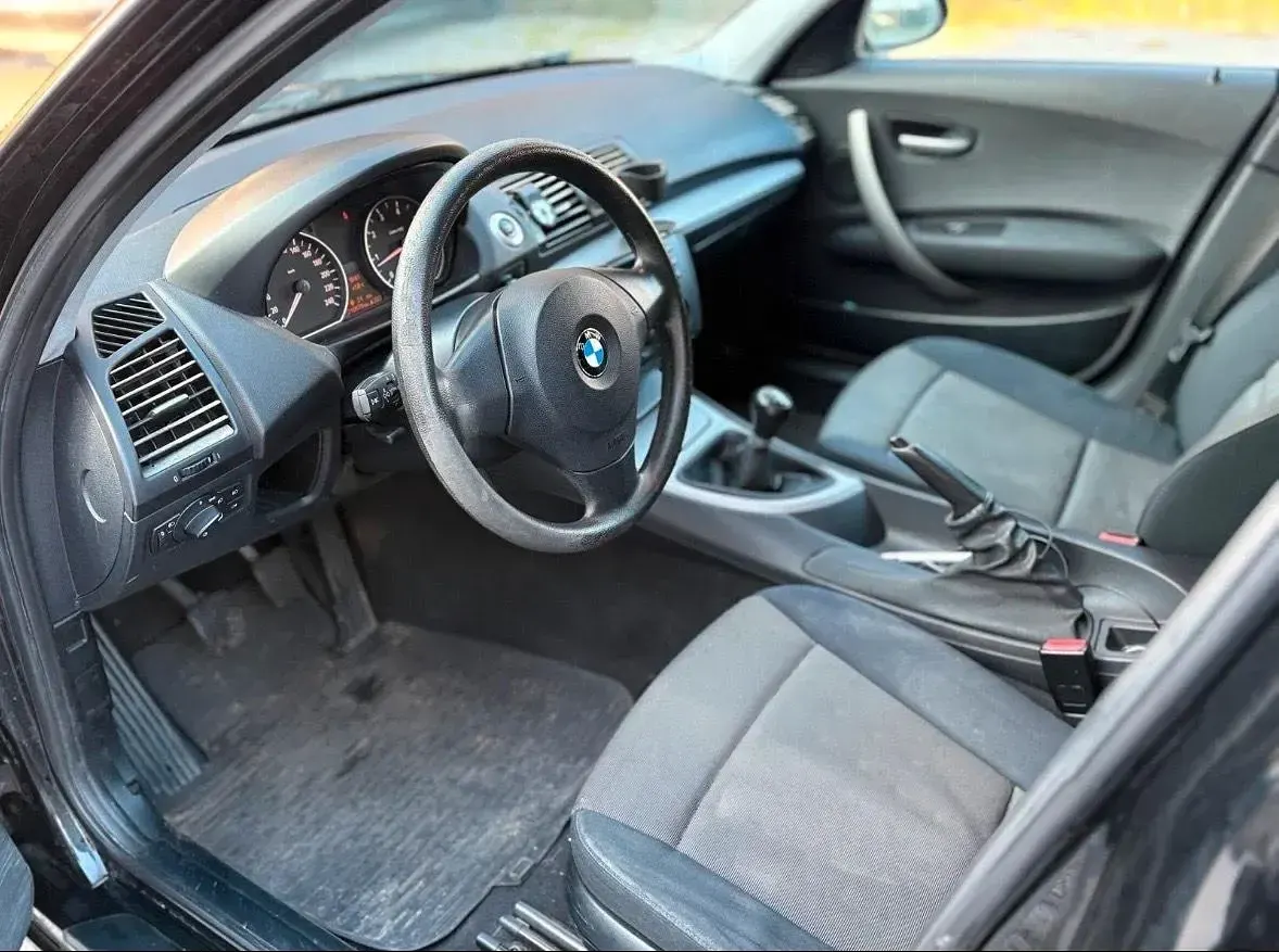 Gebraucht BMW 116 115 PS (84 kW) 2006 Schwarz Kleinwagen