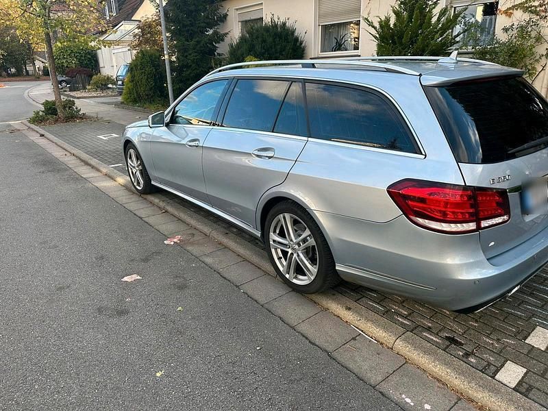 Gebraucht Mercedes E350 252 PS (185 kW) 2014 Grau Kombi