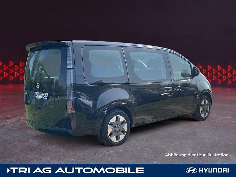 Gebraucht Hyundai Staria Trend 224 PS (164 kW) 2024 Abyss black Van / Kleinbus