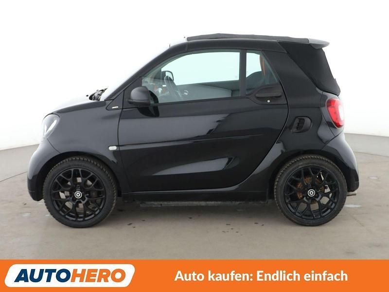 Gebraucht Smart ForTwo Cabrio Basis 90 PS (66 kW) 2019 Schwarz Cabrio