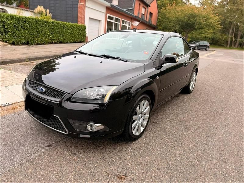 Schwarz Gebraucht 2007 Ford Focus Cabriolet Cabrio | 1.999 € (Guter Preis) - Bild 1/4