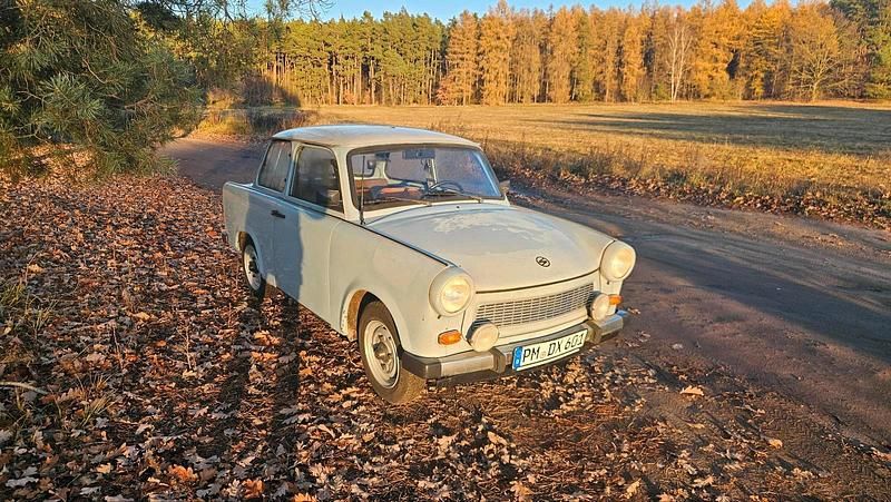 Blau Gebraucht 1986 Trabant 601 Limousine | 3.500 € - Bild 1/4
