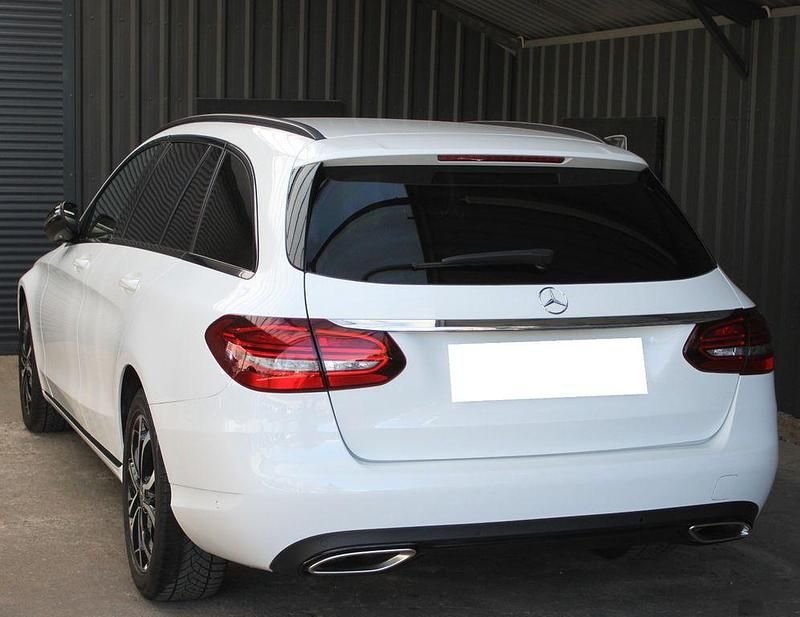 Gebraucht Mercedes C300 Avantgarde 258 PS (189 kW) 2018 Weiß Limousine