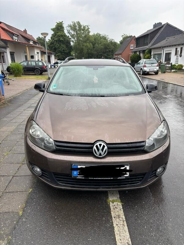 Braun Gebraucht 2012 VW Golf VI Kombi | 4.350 € (Fairer Preis) - Bild 1/4