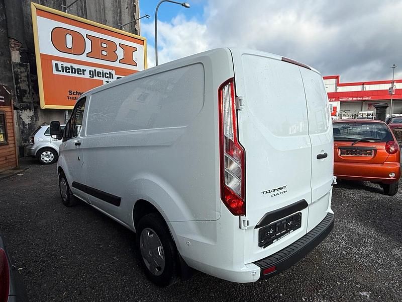 Gebraucht Ford Transit Custom 131 PS (96 kW) 2020 Weiß Limousine