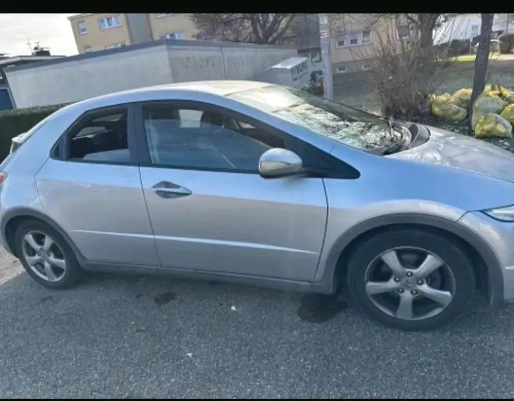 Gebraucht Honda Civic Sport 84 PS (61 kW) 2006 Silber Limousine