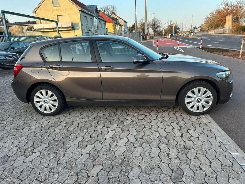 Gebraucht BMW 114 102 PS (75 kW) 2013 Braun Kleinwagen