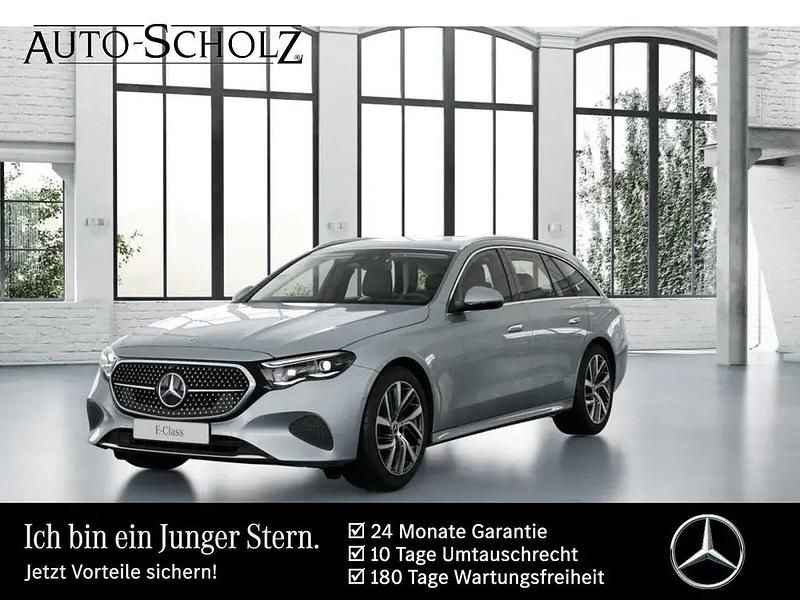 Metalliclack hightechsilber Gebraucht 2024 Mercedes E220 Avantgarde Kombi | 46.377 € (Superpreis) - Bild 1/4
