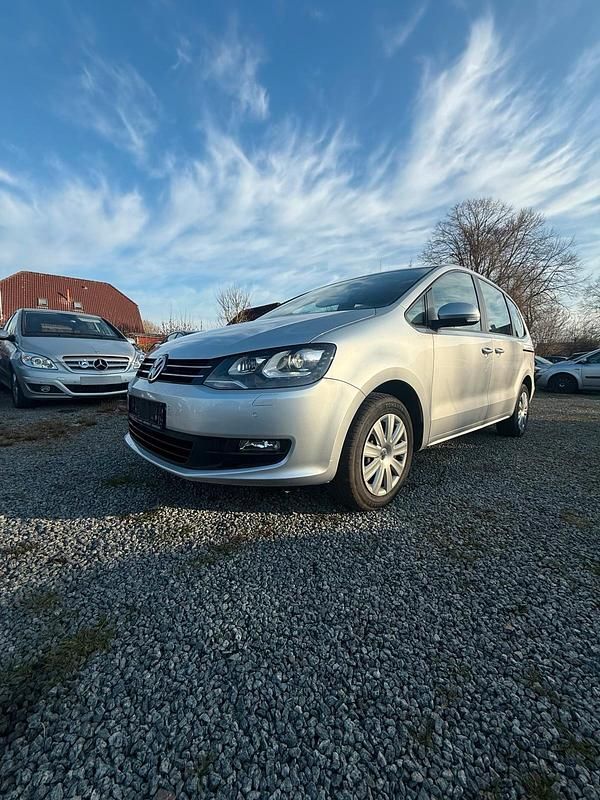Gebraucht VW Sharan 140 PS (102 kW) 2011 Silber Van / Kleinbus