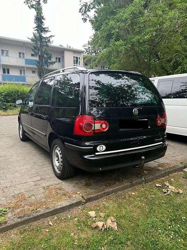 Gebraucht VW Sharan Trendline 140 PS (102 kW) 2007 Schwarz Van / Kleinbus