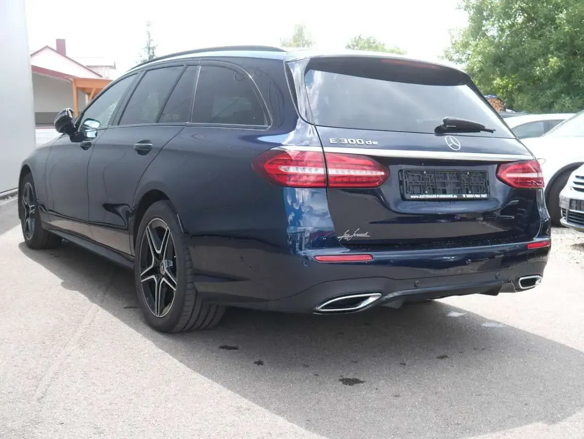 Gebraucht Mercedes E300 AMG line 194 PS (142 kW) 2022 Blau Kombi