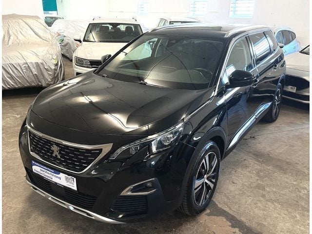 Schwarz Gebraucht 2018 Peugeot 5008 GT-line Van / Kleinbus | 20.990 € (Fairer Preis) - Bild 1/4