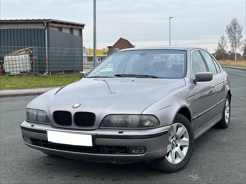 Gebraucht BMW 523 170 PS (125 kW) 1999 Grau Limousine