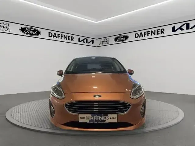 Gebraucht Ford Fiesta Titanium 101 PS (74 kW) 2018 Kalaharibraun metallic Kleinwagen