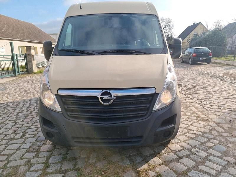 Gelb Gebraucht 2018 Opel Movano Van / Kleinbus | 11.500 € (Guter Preis) - Bild 1/4