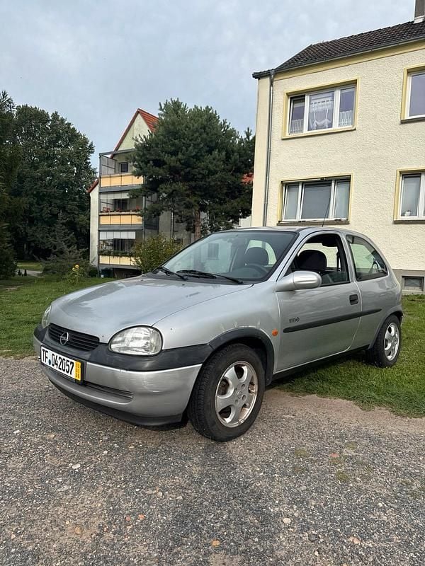 Silber Gebraucht 1999 Opel Corsa Kleinwagen | 500 € (Superpreis) - Bild 1/4