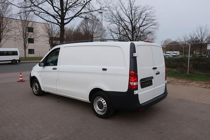 Gebraucht Mercedes Vito 163 PS (119 kW) 2018 Weiß Van