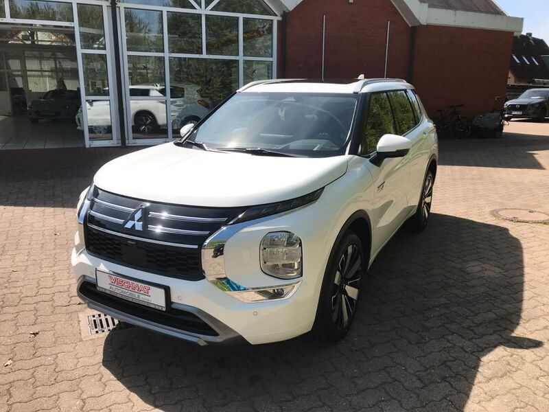 Weiß Neu 2025 Mitsubishi Outlander P-HEV Top SUV | 57.990 € (Teuer) - Bild 1/4